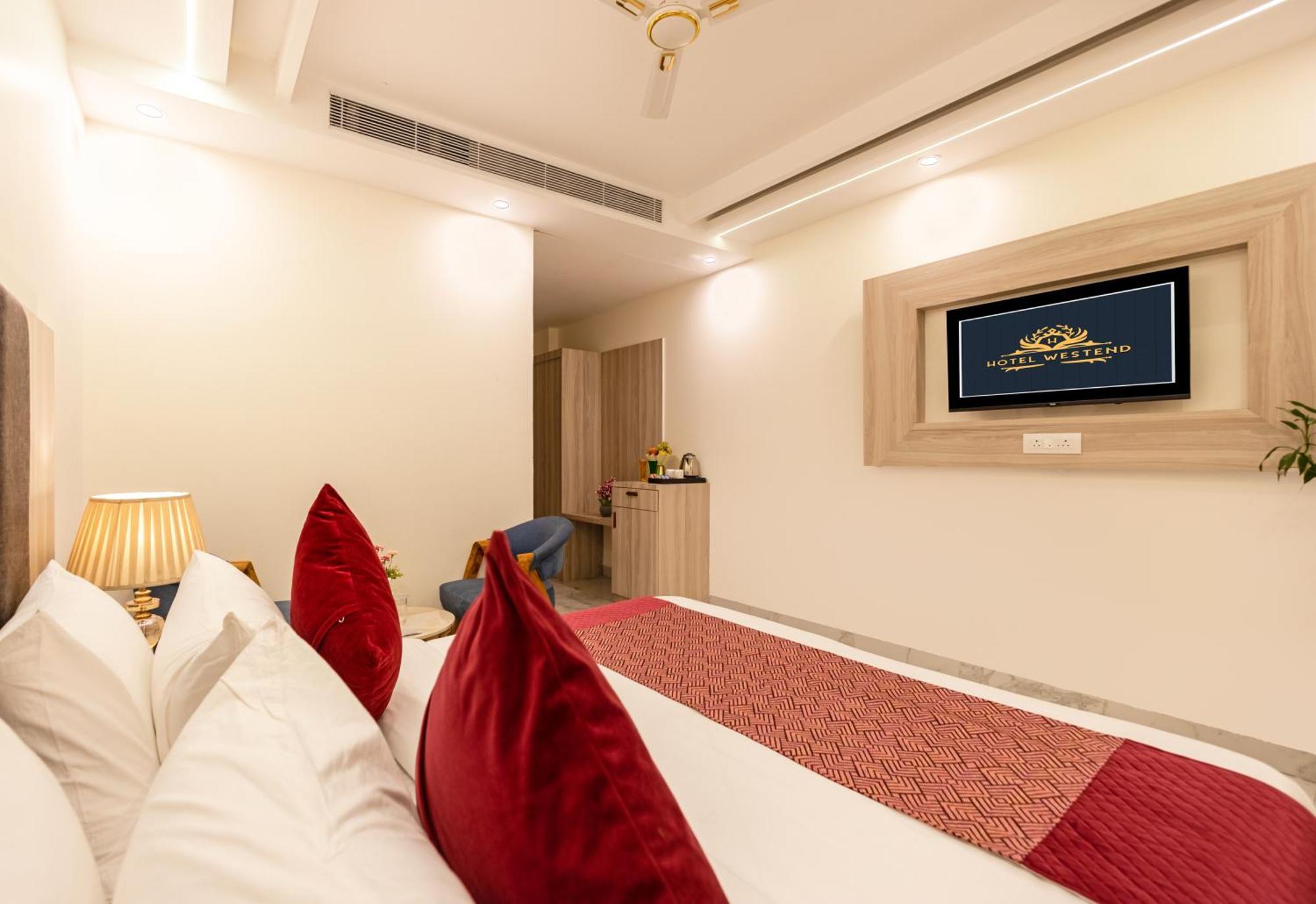 Hotel West End Igi Delhi Airport