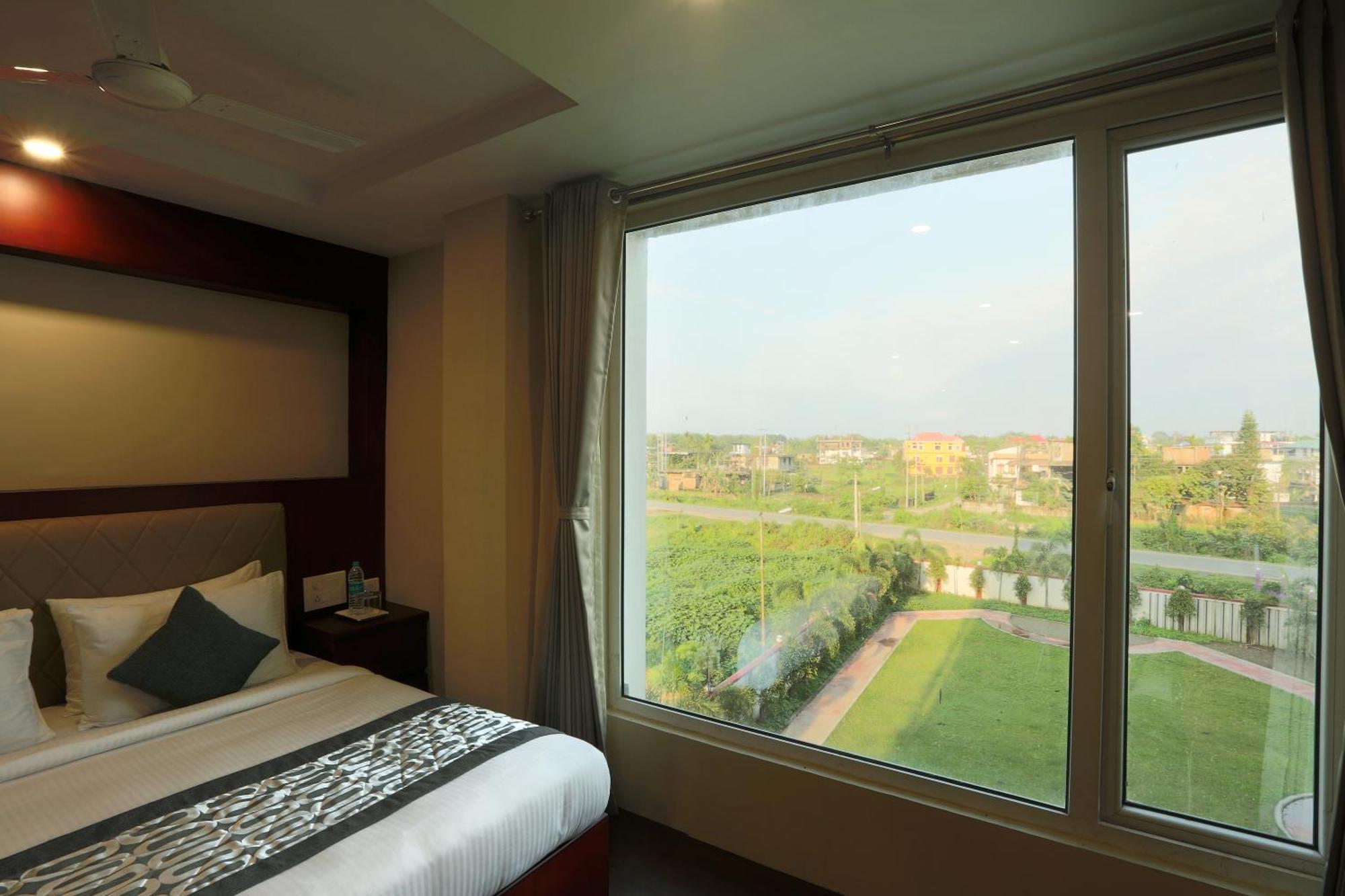 West End Igi Delhi Airport Hotel