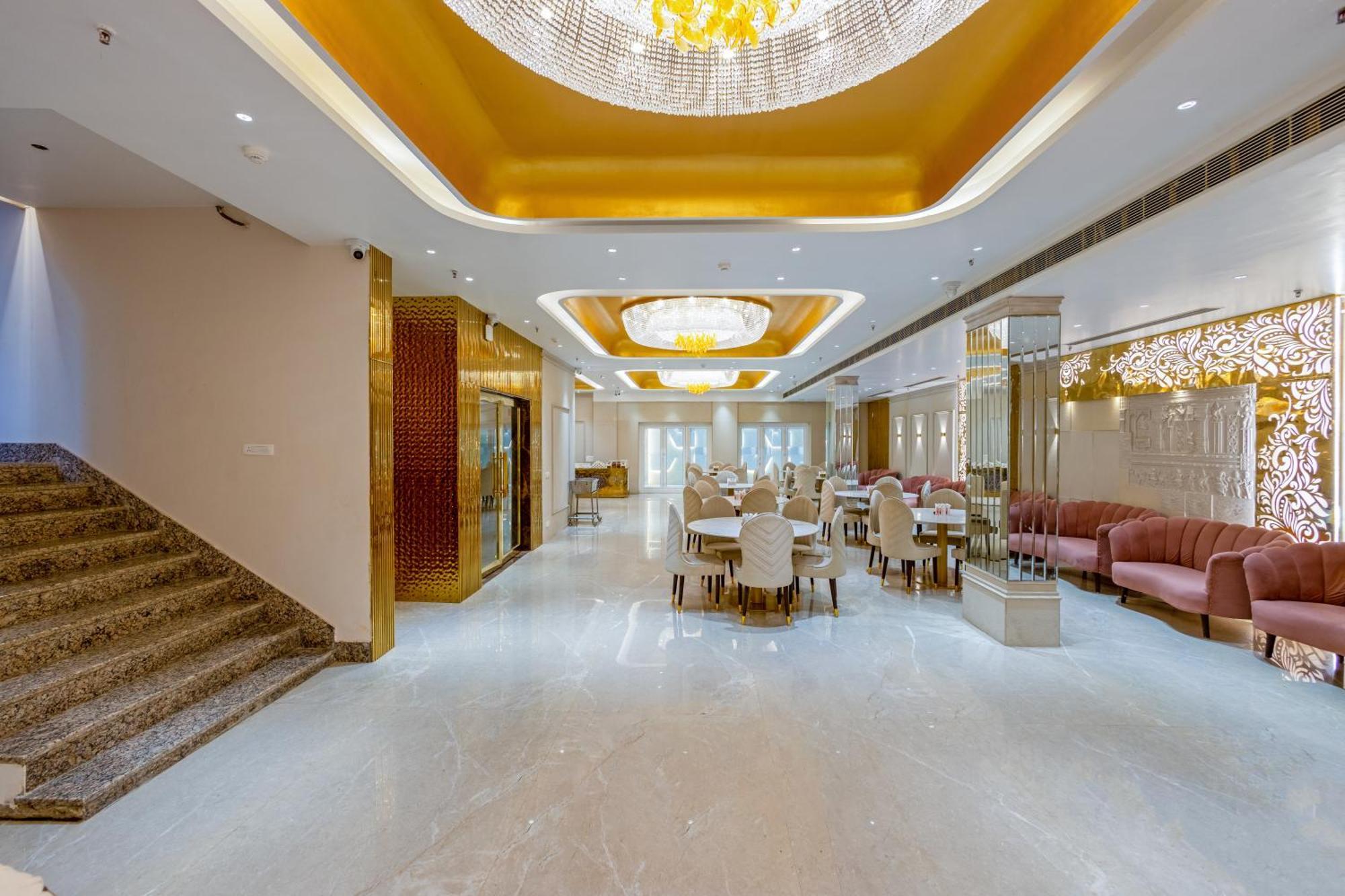 West End Igi Delhi Airport 4* New Delhi
